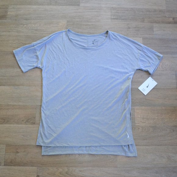 NWT Nike Women's Yoga Grey Short Sleeve Workout Lounge Top Size Small - Picture 3 of 7
